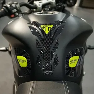 Kit Adesivi 3D Personalizzati per Serbatoio Moto Triumph Street Triple 2013-2021 - Product Image 1