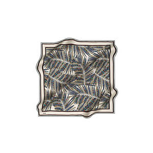 Écharpe carrée en soie à imprimé numérique vintage avec motif de feuilles - Product Image 1