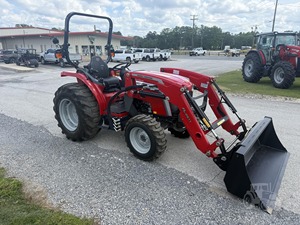 Venta al por mayor Tractor de ruedas Massey Ferguson 1M.35 2026 con cabina calefactada, paquete para carretera, nuevo, acabado impecable, motor trasero - Product Image 5