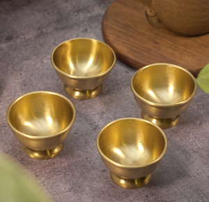 Sous-verre en laiton poli de haute qualité, design indien traditionnel, écologique, pour servir la crème glacée, article décoratif - Product Image 1