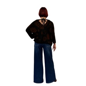 Suéter Elegante para Mujer, Hecho en Italia, Exclusivo, Lana Suave, Diseño Jacquard Giallo, Teñido en Técnica Lisa - Product Image 2