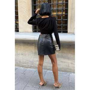 Blusa de punto Sandy con detalles decorativos y hombros acolchados Modelo 3479 - Product Image 6