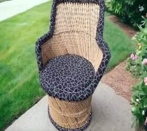 Chaise écologique en bambou naturel de style élégant pour le salon, le patio, le jardin et le restaurant.