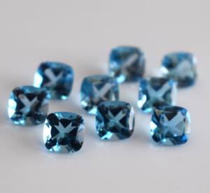 Corte de cojín de Topacio Azul suizo natural 6mm facetado-corte de cojín de Topacio Azul suizo Suelto - Product Image 3