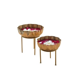 Soporte de vela Urli de latón y Metal dorado de lujo, Decoración de mesa con diseño de girasol para bodas, jardines y regalos de bienvenida - Product Image 5