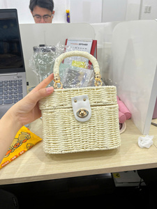 Eco-Friendly Water Hyacinth <b>Storage</b> Bag - Product Image 6