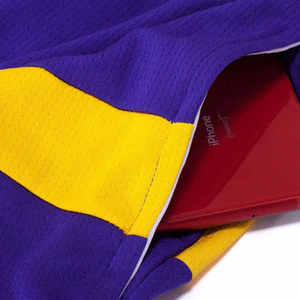 Ensemble d'uniformes de basketball de haute qualité, design unique personnalisé, séchage rapide, 100% coton, avec logo personnalisé, respirant, fabriqué au Pakistan - Product Image 5