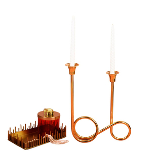 Bougeoir en métal avec finition dorée Parfait pour la décoration intérieure du Ramadan et la décoration élégante de la vaisselle de mariage - Product Image 1