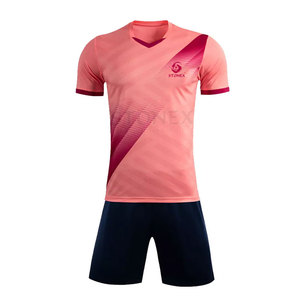 El último diseño, 100% conjuntos de uniformes de fútbol de poliéster, diferentes estilos de color liso para hombres y mujeres a la venta - Product Image 1