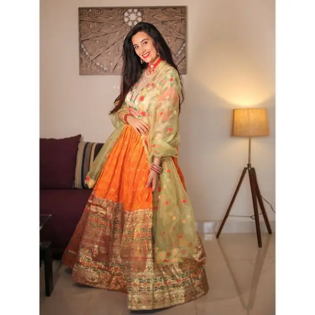 Good Price New Variety Elegance Dressing Fancy Jacquard Lehenga Choli With Dupatta With Zari Weaving Work Women Fashion Supply