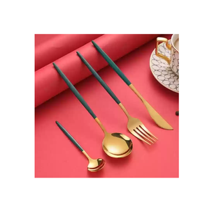 Juego de tenedor y cuchara de latón espejado Gold Mirror Hotel Thick 304 Vajilla de acero inoxidable de cintura pequeña gran oferta - Product Image 1