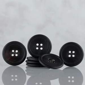 Botón de cuerno de búfalo negro Natural de la mejor calidad de Noshahi, respetuoso con el medio ambiente, tela de hueso de alta calidad, juguetes masticables sostenibles para mascotas - Product Image 5