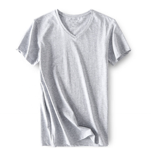 เสื้อยืดคอวีผู้ชาย ผ้าฝ้าย 100% น้ำหนักเบา 180 กรัม ระบายอากาศดี สีพื้น สไตล์ลำลอง สำหรับฤดูร้อน ขายดี ปี 2026 - Product Image 5