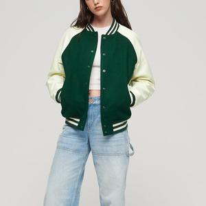 Chaqueta universitaria recortada para mujer, cuerpo de lana negro y mangas de cuero púrpura, chaqueta universitaria corta de bombardero de béisbol Letterman para mujer - Product Image 3