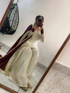 Conjunto Tradicional de Seda Chinon, Top, Sarara y Dupatta para Mujeres y Niñas para Fiestas, Bodas y Festividades Diwali - Product Image 3