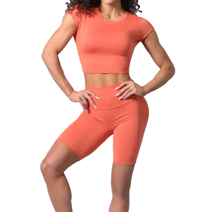 2025 nueva moda ropa deportiva de alta calidad para mujer, conjunto largo de dos piezas, Top corto informal sólido y pantalones cortos para mujer - Product Image 5