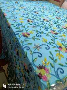 Tissu de haute qualité importé, orné de perles faites à la main, avec des perles lourdes, caractéristique unique pour les robes de soirée élégantes - Product Image 2