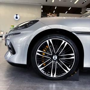 Nouvelle Génération Denza Z9GT 2025 – Berline de Luxe à Énergie Nouvelle Haute Performance avec Propulsion Hybride et Transmission Intégrale - Product Image 3