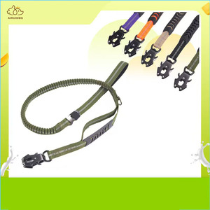 Correa reflectante antitracción para <span class=keywords><strong>perros</strong></span> medianos y grandes: Hebilla <span class=keywords><strong>de</strong></span> rana, Correa táctica para caminar con <span class=keywords><strong>perros</strong></span> montada en el automóvil. - Product Image 2