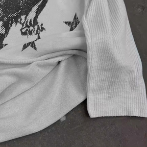 เสื้อยืดแขนยาวทรงโอเวอร์ไซส์สำหรับผู้ชายกราฟิกวาฟเฟิลฮิปฮอป - Product Image 2