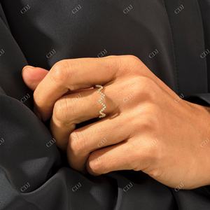 เพชรธรรมชาติมาตรฐาน GIA 10K แข็งสีเหลืองทองที่กำหนดเองแหวนแต่งงานแบบมินิมอลเครื่องประดับอินเทรนด์ไม่ซ้ำใครสำหรับผู้หญิง - Product Image 3