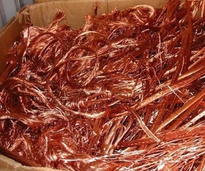 Chatarra de Alambre de Cobre Rojo Usado de Alta Calidad, 99.99% de Pureza, Grado AA Sin Aleación, Origen Estadounidense, con Aislamiento Esmaltado, en Venta - Product Image 1