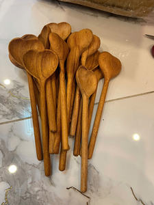Cuchara de madera hecha a mano, origen de Vietnam, utensilio de cocina de madera dura duradera sólida para revolver alimentos, mezclar, cocinar y servicio de comedor - Product Image 3