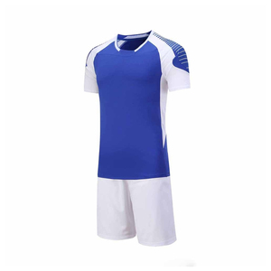 Kits complets de football 2025 designs personnalisés avec nom d'équipe personnalisé vêtements de sport nouvelle saison séchage rapide personnalisé demande Top Style Logo Print - Product Image 2