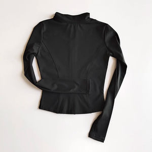 Veste de yoga pour femmes sur mesure en gros OEM, de qualité supérieure, avec un design personnalisé et un logo imprimé, séchage rapide, veste de yoga pour la salle de sport - Product Image 2