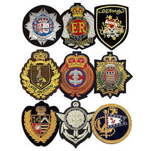 Insignia de chaqueta de excelente calidad Insignias de chaqueta de alambre de lingotes bordadas a mano - Product Image 4