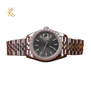 Montre de luxe en moissanite, cadran rond, acier inoxydable, montre-bracelet tendance avec fermoir pliant, design de sécurité - Product Image 6