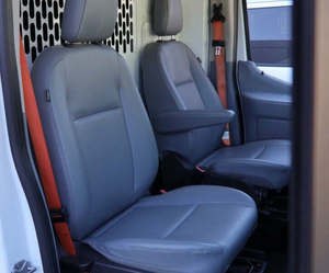 FORD TRANSIT CARGO 150 2019 d'occasion, propre, LHD/RHD, toit moyen, LWB, propulsion arrière, avec porte coulissante côté passager - Product Image 5