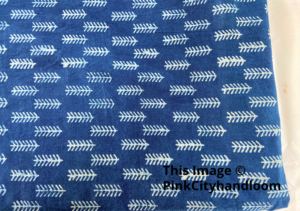 Tela de algodón Dabu cortada a medida, tela de algodón azul índigo indio para mujer, Tela con estampado de bloque azul índigo para vestido de lujo - Product Image 4