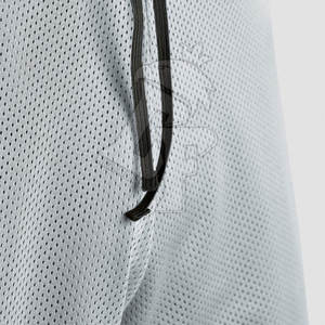 Alta calidad con material duradero diseñado para actividades al aire libre y pantalones cortos de fácil movimiento para hombres - Product Image 5