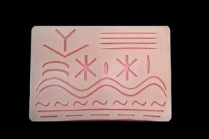 ชุดอุปกรณ์เย็บแผลสีน้ำเงินพร้อมแผ่นเย็บสีชมพู | ชุดเย็บแผลสำหรับนักศึกษาแพทย์ - Product Image 6