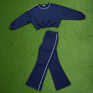 Ensemble 2 pièces décontracté d'hiver tendance à la vente chaude pour femmes Logo DTF personnalisé Broderie en dentelle Vintage Haut régulier à capuche Jogger - Product Image 3