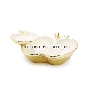 Bols de service rustiques en métal avec une finition vintage en détresse, parfaits pour créer une atmosphère chaleureuse et invitante. - Product Image 1