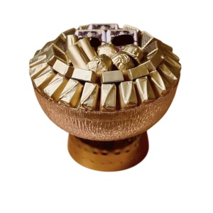 Bol de service en métal argenté élégant de vente chaude avec parfait pour les anniversaires de mariages et les présentoirs de desserts d'événement spécial - Product Image 3