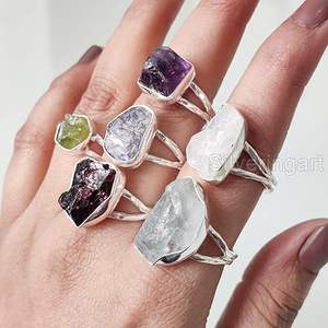 Anillo de Piedras Preciosas en Bruto para Mujer, Anillo de Plata de Ley 925 con Amatista Natural, Piedra Lunar y Labradorita - Product Image 3