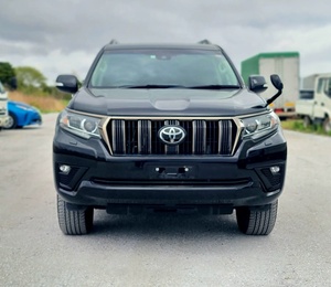 Toyota Prado TX-L 2.8L Edición Negra 2020, Auto Usado con Volante a la Izquierda y Asientos de Tela - Product Image 1