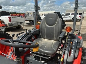TRACTOR KUBOTA LX3520HSD 2024 - Product Image 6