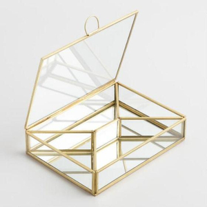 Caja de Almacenamiento de Joyas de Vidrio Geométrico con Ribete Dorado de Primera Calidad, Caja Rectangular de Vidrio Transparente y Marco de Latón con Tapa para Escritorio - Product Image 2