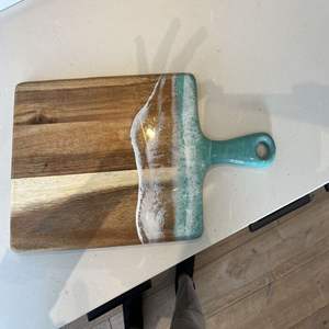 Tabla de cortar de resina de primera calidad diseñada con mezcla de resina brillante, perfecta para servir desayunos y cocinas profesionales - Product Image 6