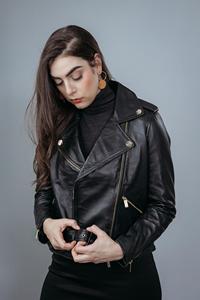 Chaqueta de motorista de piel de oveja negra de primera calidad para mujer, ropa de abrigo de otoño con estilo acolchado de cuero genuino, gran regalo para ella - Product Image 5