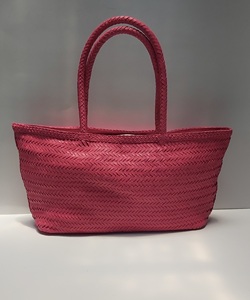 Bolso Popular con cremallera, bolso cruzado tejido a mano de cuero genuino negro de calidad superior para mujer - Product Image 1