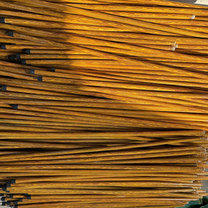 Palo de escoba de madera con mango de fregona de PVC de grano de madera de Vietnam - Product Image 1