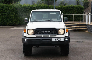 2022-2025 para Toyota Land Cruiser J70 Wagon 4.0L V6 Asientos de cuero diésel de 3 puertas Cámara trasera R20 Caja de cambios automática manual - Product Image 3