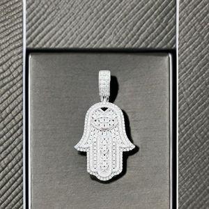 Colgante de mano Hamsa de alta calidad, estilo Hip Hop chispeante para hombres y niños, para bodas religiosas, fiestas, joyería de boda Iced - Product Image 1