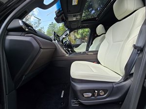 รถมือสอง LEXUS LX600 ปี 2023 พวงมาลัยซ้าย/ขวา - Product Image 4