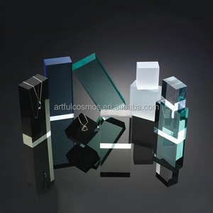 Meilleures ventes : Bloc en acrylique transparent de luxe pour vitrine, présentoir solide pour récompenses avec logo pour affichage en magasin - Product Image 4